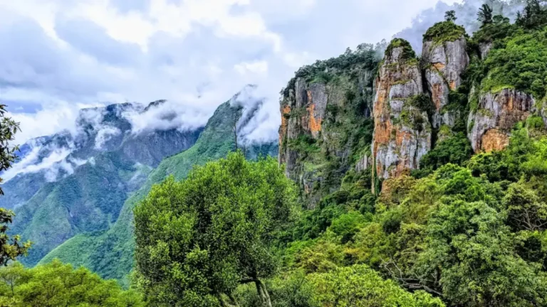 Pillar Rocks Viewpoint