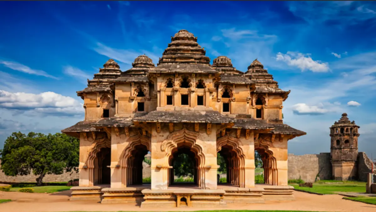 lotus mahal hampi